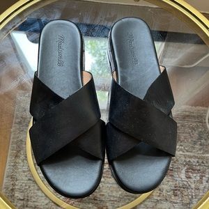 Never worn Madewell black leather sandals size 8.5